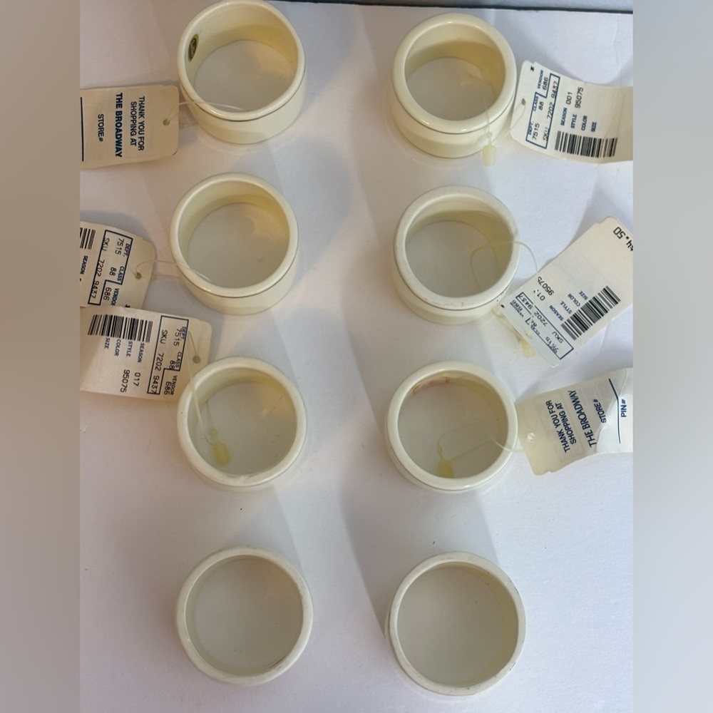 NAPKIN RINGS (BONE CHINA) - Picture 2 of 6